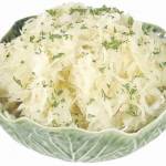  Квашенная капуста: польза и вред. Чем полезна квашенная капуста для организма, 8 полезных свойств. 