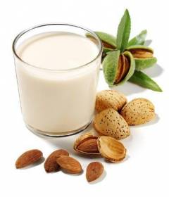 Миндальное молоко