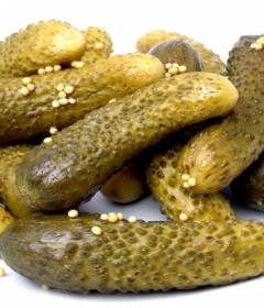 Соленые и маринованные огурцы