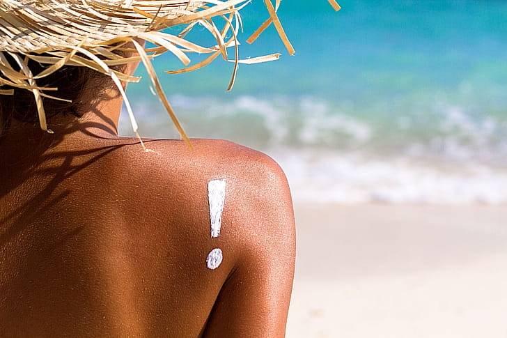 Девушка на пляже