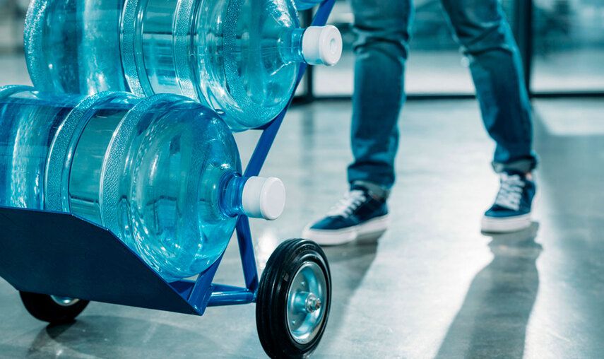 Доставка питьевой воды в офис: как выбрать поставщика и оформить договор