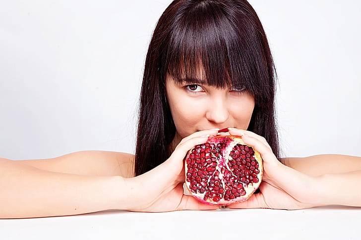 Польза граната для женщин