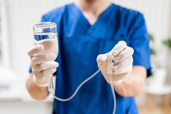 Процесс вывода из запоя капельницами