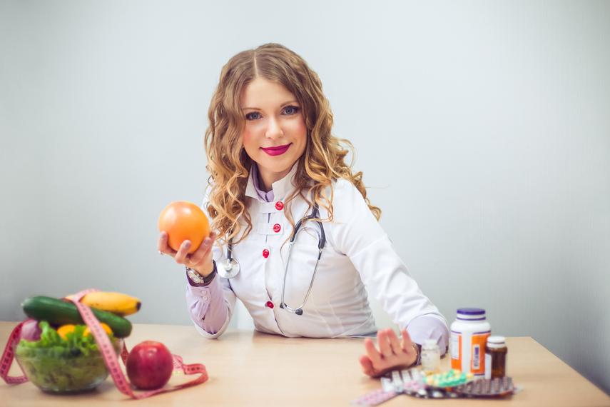 Какие проблемы решает диетолог