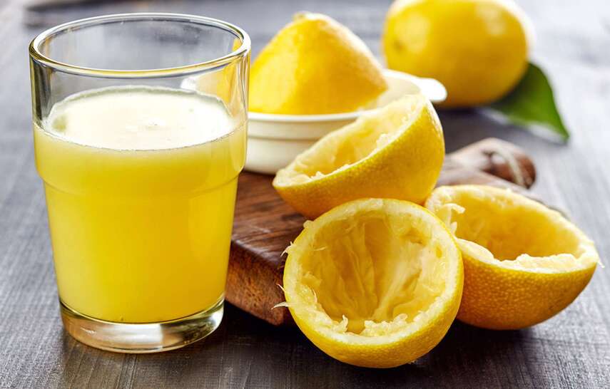 Чем полезен лимонный сок: 10 причин включить его в рацион