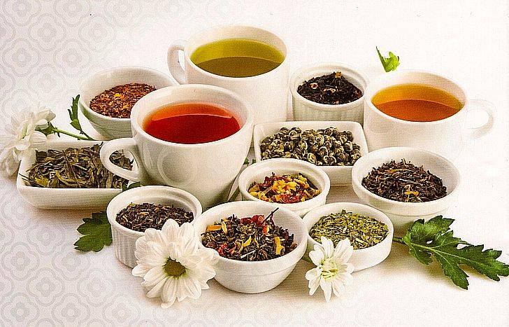 Напитки: кофе, травяной чай, вода, газированная вода