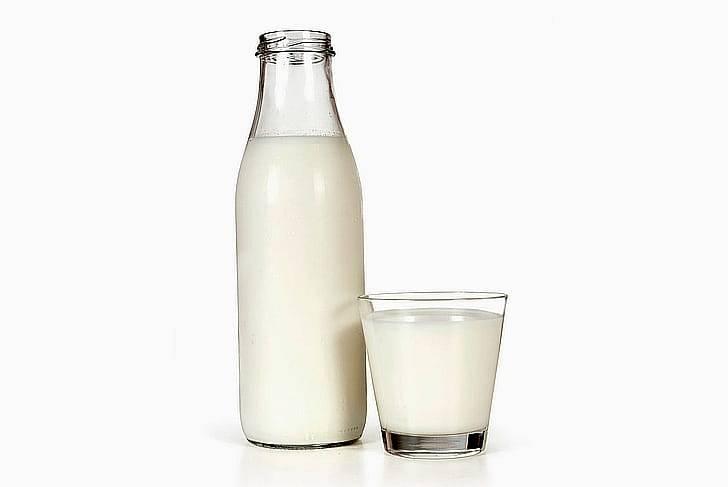 Обезжиренное молоко и йогурт